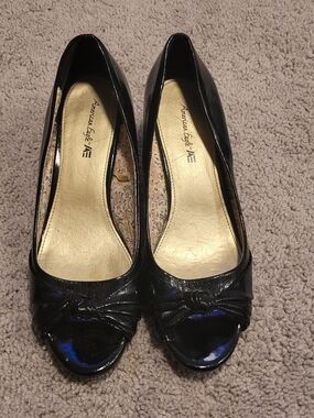 American Eagle Outfitters Women's Black Patent Peep-Toe Pumps